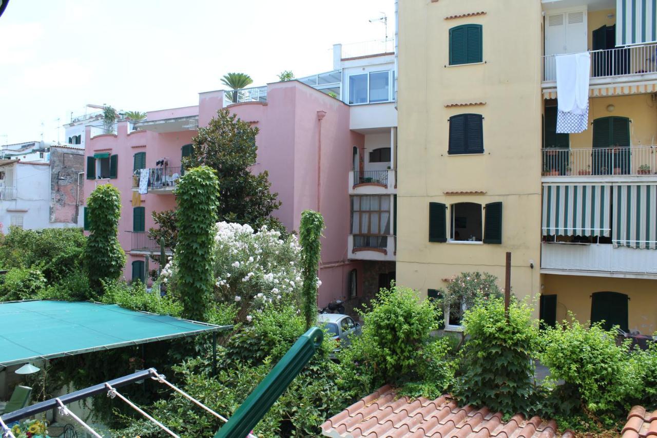 La Casa Ridente : Ischia Porto Leilighet Eksteriør bilde